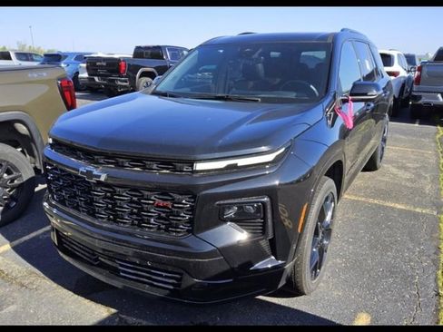 Used 2024 Chevrolet Traverse RS w/ LPO, Floor Liner Package AWD/4WD image 3