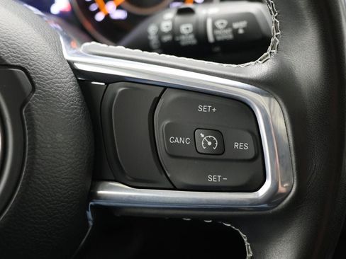 Used 2023 Jeep Wrangler Unlimited Sahara w/ Cold Weather Group AWD/4WD image 20