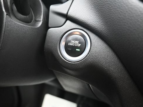 Used 2024 Chevrolet Equinox LT FWD image 18