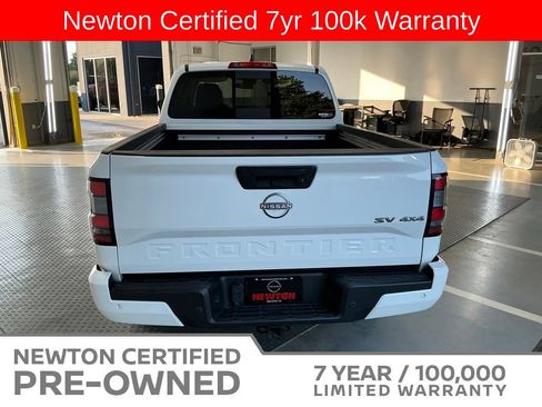 Used 2023 Nissan Frontier SV w/ Technology Package AWD/4WD image 5