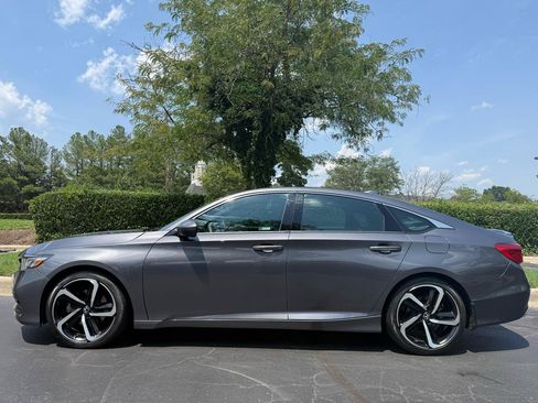 Used 2020 Honda Accord Sport image 2