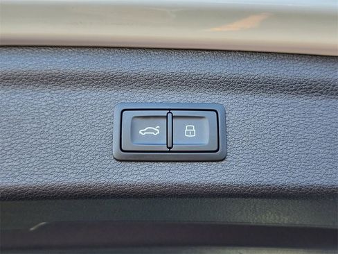 Used 2024 Audi Q3 2.0T Premium Plus image 30