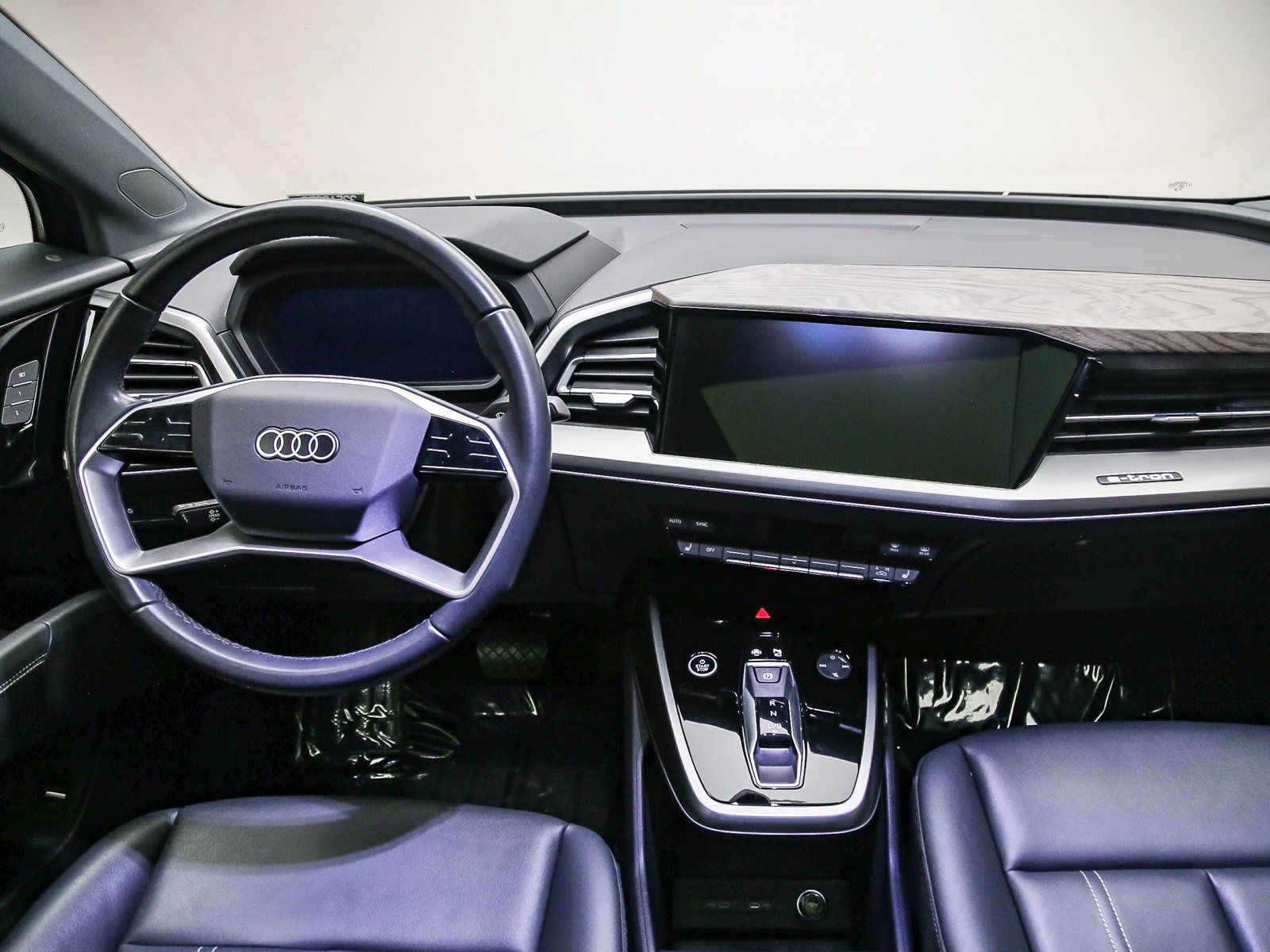 Certified 2023 Audi Q4 e-tron Premium w/ Convenience Package AWD/4WD image 13