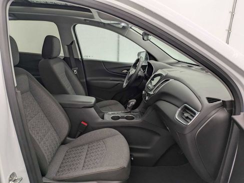 Used 2024 Chevrolet Equinox LT AWD/4WD image 23