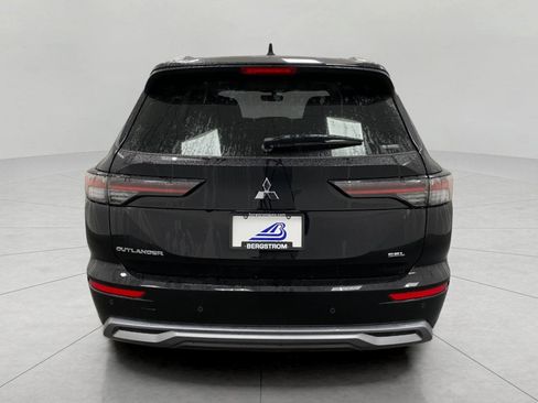 New 2025 Mitsubishi Outlander SEL image 4