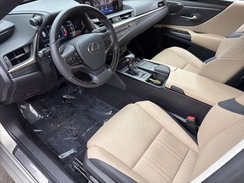 Used 2021 Lexus ES 350 Luxury w/ Accessory Package 2 image 11