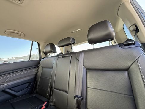 Used 2021 Volkswagen Atlas SE image 8