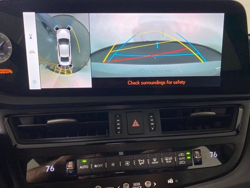 Used 2023 Lexus ES 300h w/ Accessory Package (Z2) FWD image 21