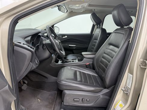 Used 2018 Ford Escape SEL image 16