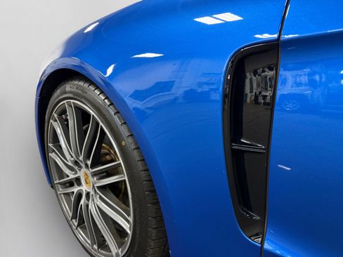 Used 2017 Porsche Panamera 4S w/ Sport Package AWD/4WD image 12