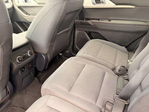 Certified 2025 Ford Explorer Active RWD image 13