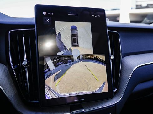 New 2026 Volvo XC60 B5 Plus image 25