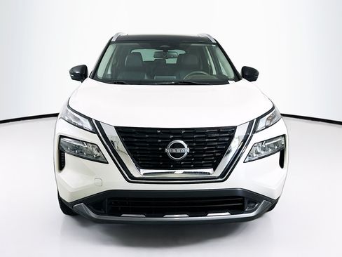 Used 2023 Nissan Rogue SL FWD image 2