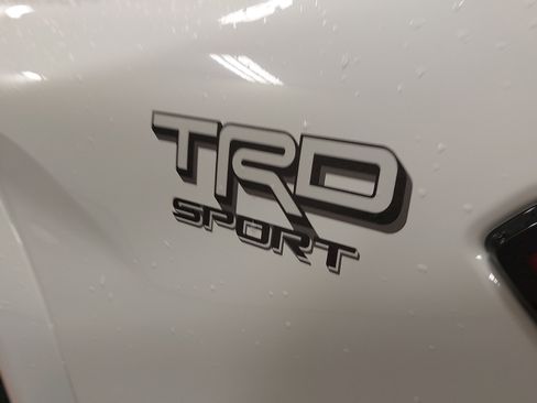 Used 2024 Toyota Tacoma TRD Sport w/ TRD Sport Upgrade Package image 33