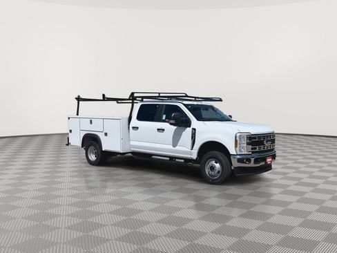 New 2026 Ford F350 XL w/ XL Chrome Package AWD/4WD image 30