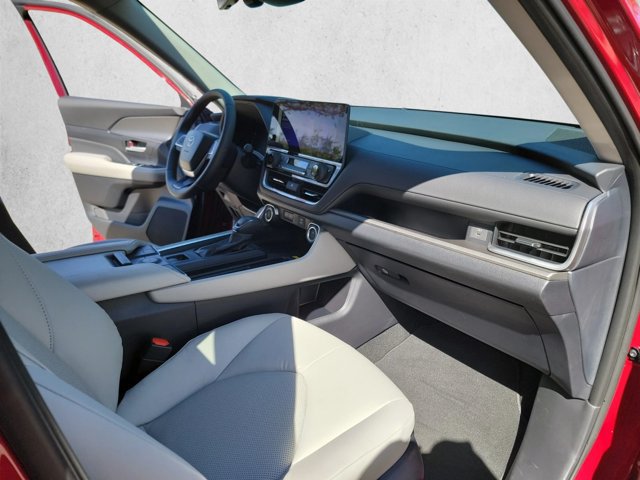 Used 2026 Toyota Grand Highlander FWD image 26