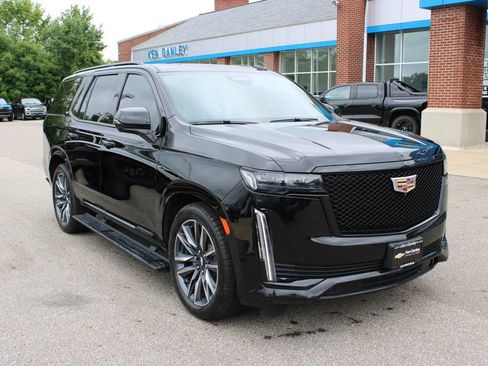 Certified 2022 Cadillac Escalade Sport Platinum AWD/4WD image 4