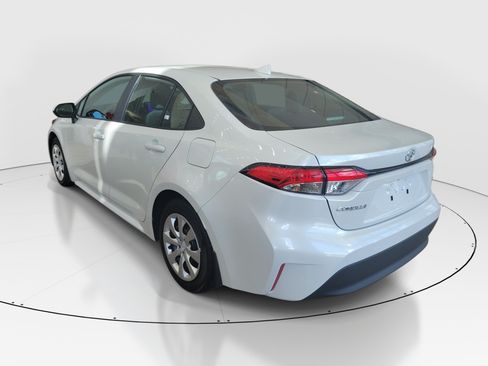 Used 2026 Toyota Corolla LE FWD image 4