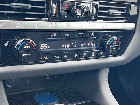 New 2026 Nissan Pathfinder SL AWD/4WD image 24