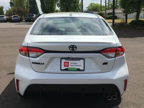Used 2025 Toyota Corolla SE FWD image 5