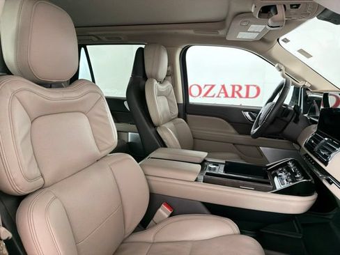 Certified 2024 Lincoln Navigator Reserve AWD/4WD image 16