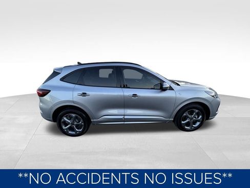 Used 2023 Ford Escape ST-Line Select w/ Tech Pack #2 image 3