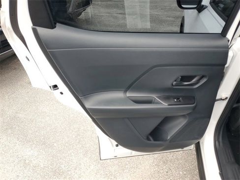 Used 2025 Nissan Kicks S image 25