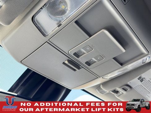 Used 2018 Toyota Tundra Platinum AWD/4WD image 38