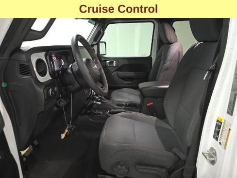 Used 2024 Jeep Wrangler Unlimited Sport AWD/4WD image 10