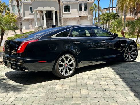 Used 2017 Jaguar XJ L Portfolio RWD image 5