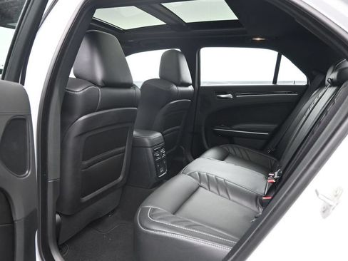 Used 2023 Chrysler 300 C RWD image 28