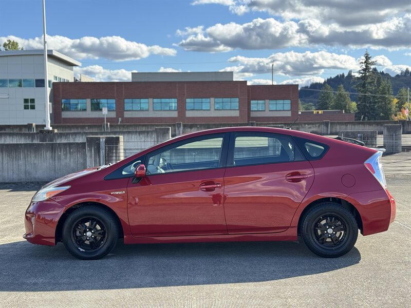 Used 2012 Toyota Prius Two FWD image 2