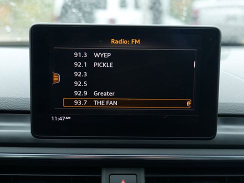 Used 2017 Audi A4 2.0T Premium w/ Convenience Package image 23