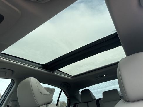 Used 2023 Toyota Camry XSE w/ Cold Weather Package image 28