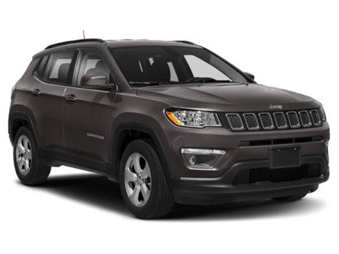 Certified 2019 Jeep Compass Latitude w/ Cold Weather Group AWD/4WD image 6