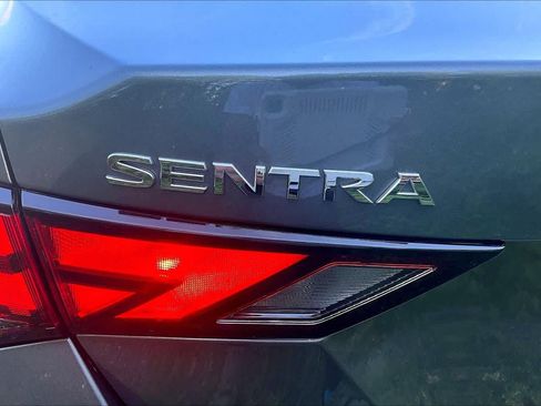 Used 2024 Nissan Sentra SV FWD image 10