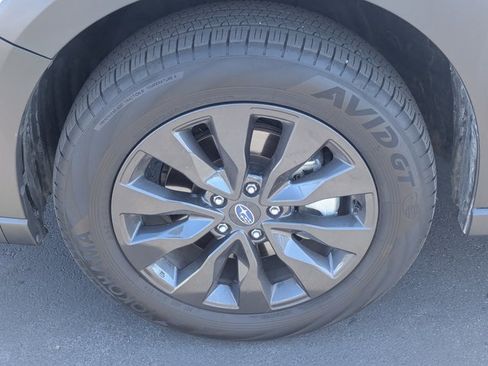 Used 2025 Subaru Outback Onyx Edition image 12