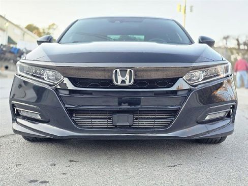 Used 2018 Honda Accord Sport image 14