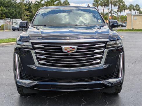 Used 2022 Cadillac Escalade Premium Luxury Platinum AWD/4WD image 8