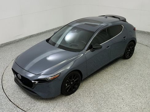 Used 2021 MAZDA MAZDA3 Hatchback w/Premium Plus Pkg AWD/4WD image 14