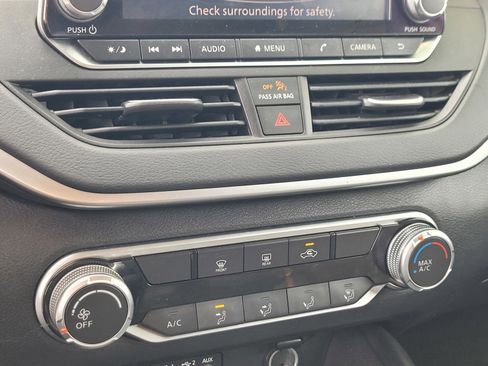 Used 2022 Nissan Altima 2.5 SR image 18