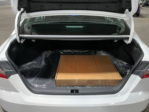 New 2026 Toyota Camry LE w/ Convenience Package FWD image 8