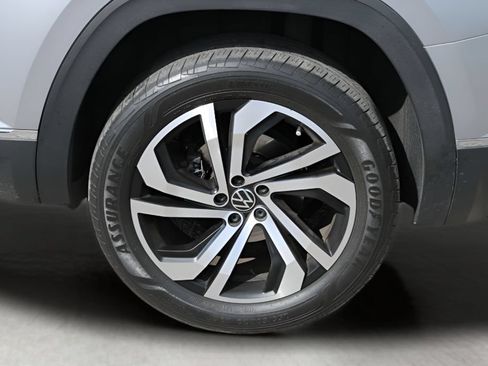 Used 2023 Volkswagen Atlas SEL AWD/4WD image 9