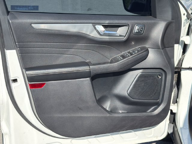 Used 2021 Ford Escape Titanium AWD/4WD image 16