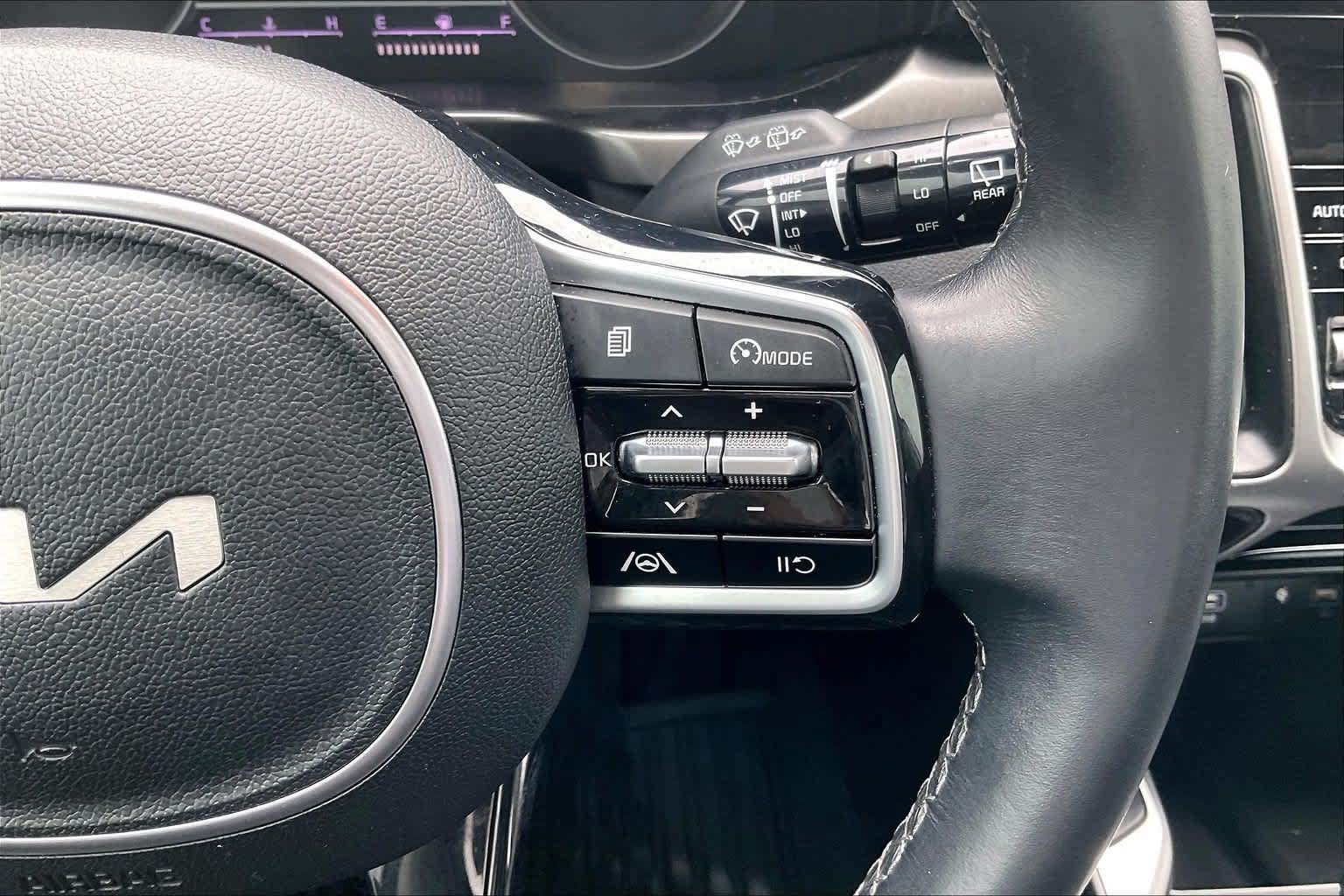 Used 2023 Kia Sorento S FWD image 23