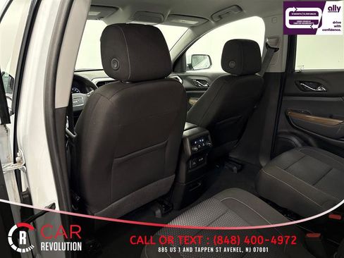 Used 2023 GMC Acadia SLE w/ Driver Convenience Package FWD image 40