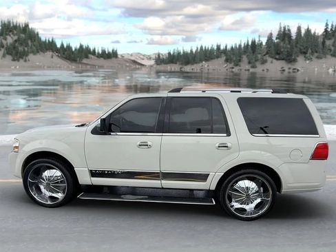 Used 2008 Lincoln Navigator 4WD image 6