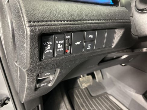 New 2026 Honda Odyssey Touring image 32