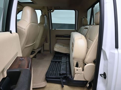 Used 2010 Ford F250 Lariat image 29