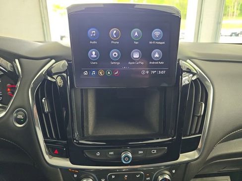 Used 2023 Chevrolet Traverse Premier AWD/4WD image 16